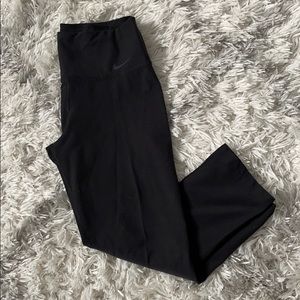 Nike black crop leggings